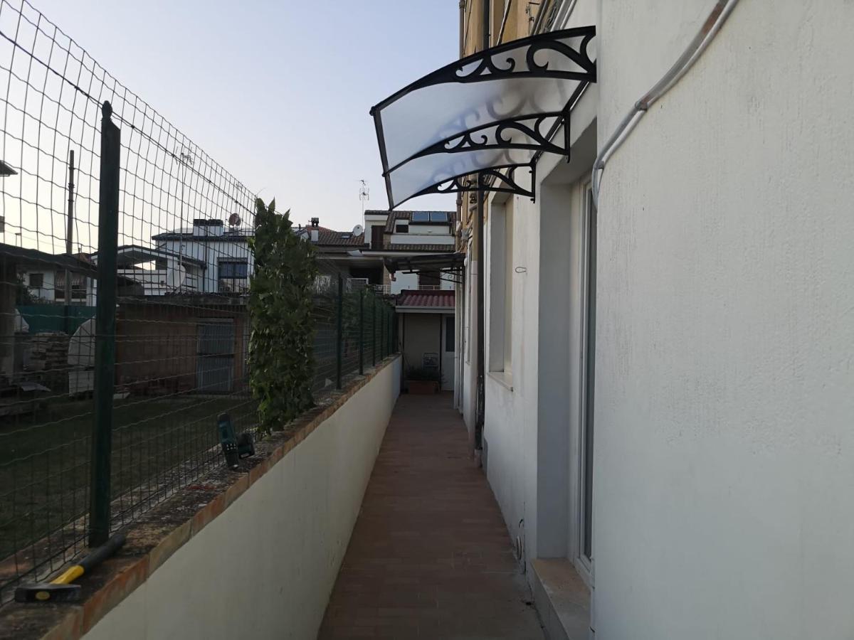 La Casetta Al Mare Civitanova Marche Exterior photo